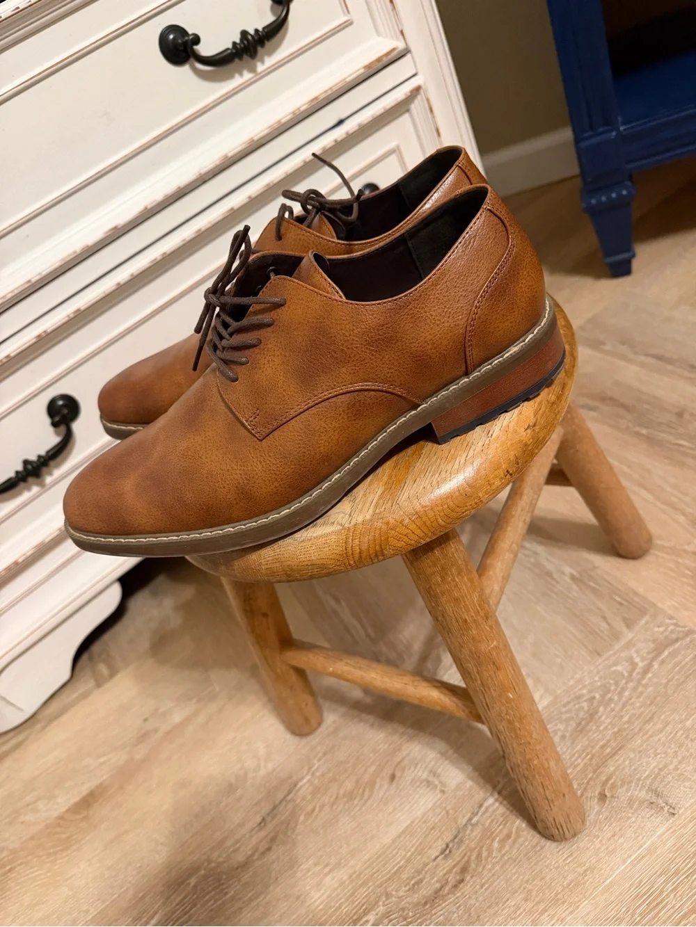 Van Heusen Brown Leather Derby Shoes - Classic Lace-Up